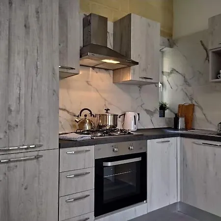 Close To The Sea Apartment *